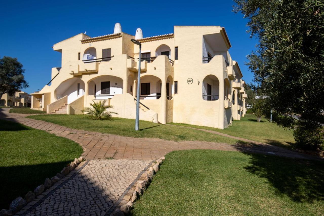Lovely One Bedroom Apartment In Alvor Exterior photo